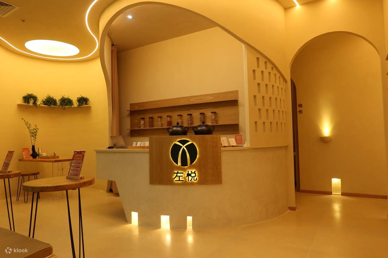 Zuo Yue Spa | Minyak Esensial | Moksibusi | Wajah | Perawatan Kepala | Cabang Gangxia